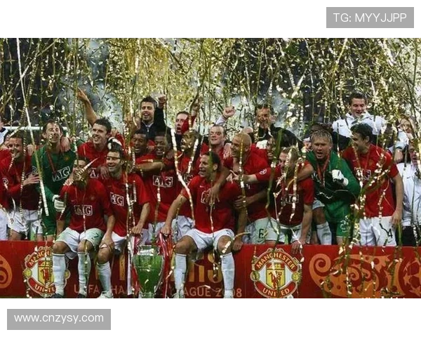 足球明星十多年后重返赛场再续辉煌传奇与球迷共庆激情时刻