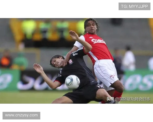 当足球明星化身猛兽揭秘那些会咬人的球场传奇故事